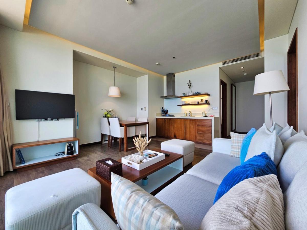 Stunning Apartments Across My Khe Beach ! Rooftop Pool & Gym Da Nang Exterior foto