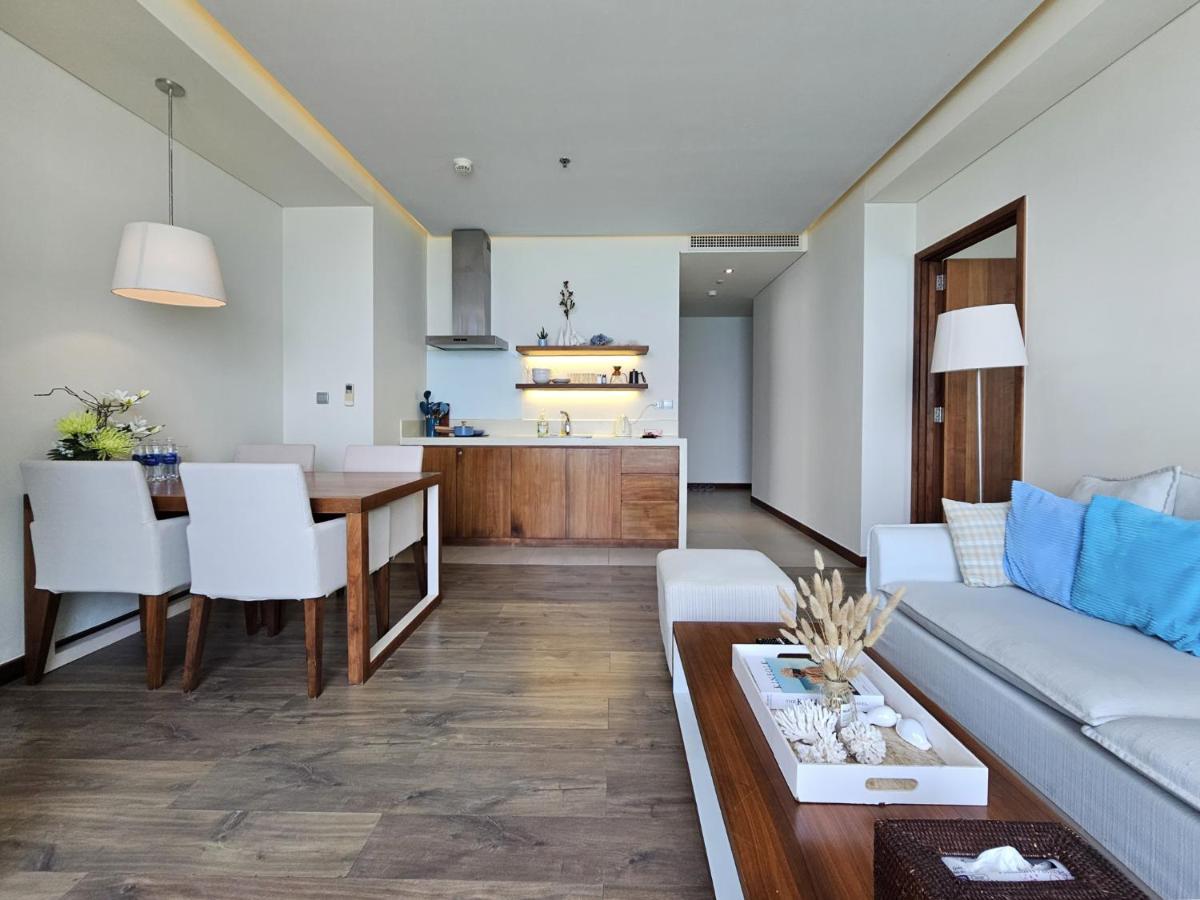 Stunning Apartments Across My Khe Beach ! Rooftop Pool & Gym Da Nang Exterior foto