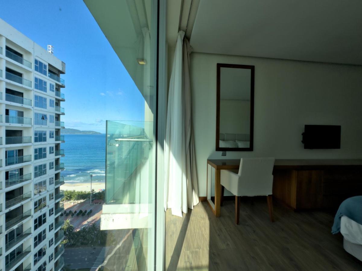 Stunning Apartments Across My Khe Beach ! Rooftop Pool & Gym Da Nang Exterior foto