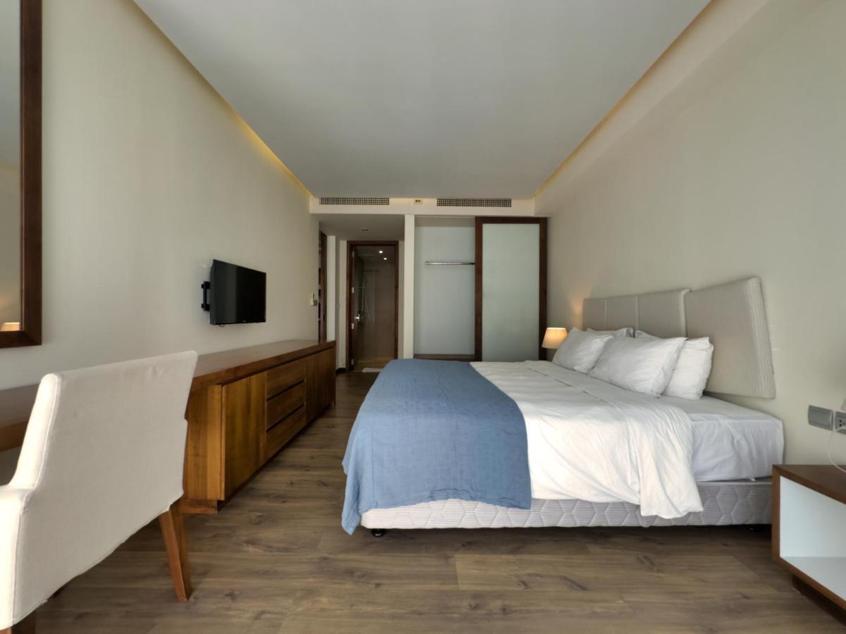 Stunning Apartments Across My Khe Beach ! Rooftop Pool & Gym Da Nang Exterior foto