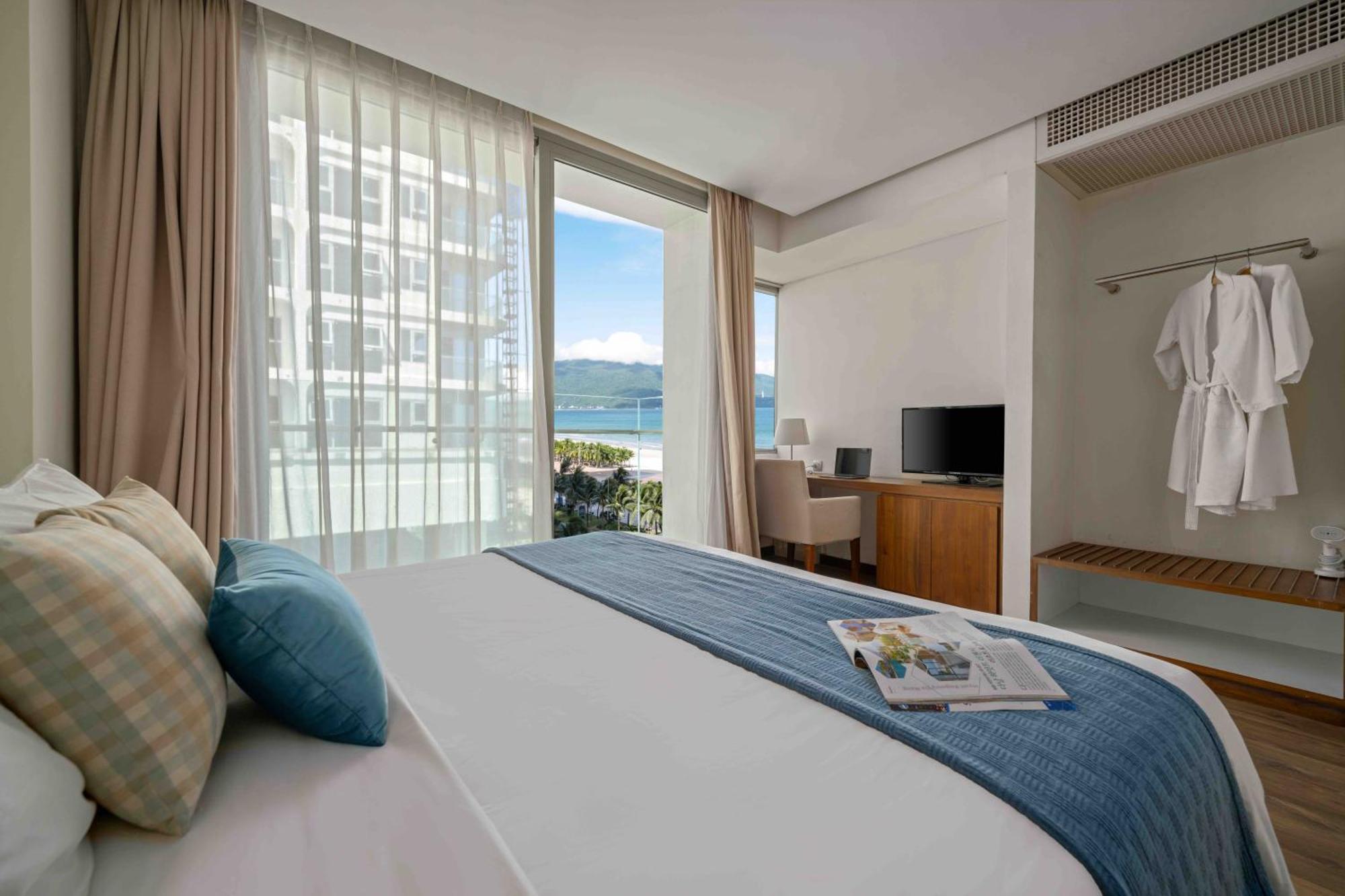 Stunning Apartments Across My Khe Beach ! Rooftop Pool & Gym Da Nang Exterior foto