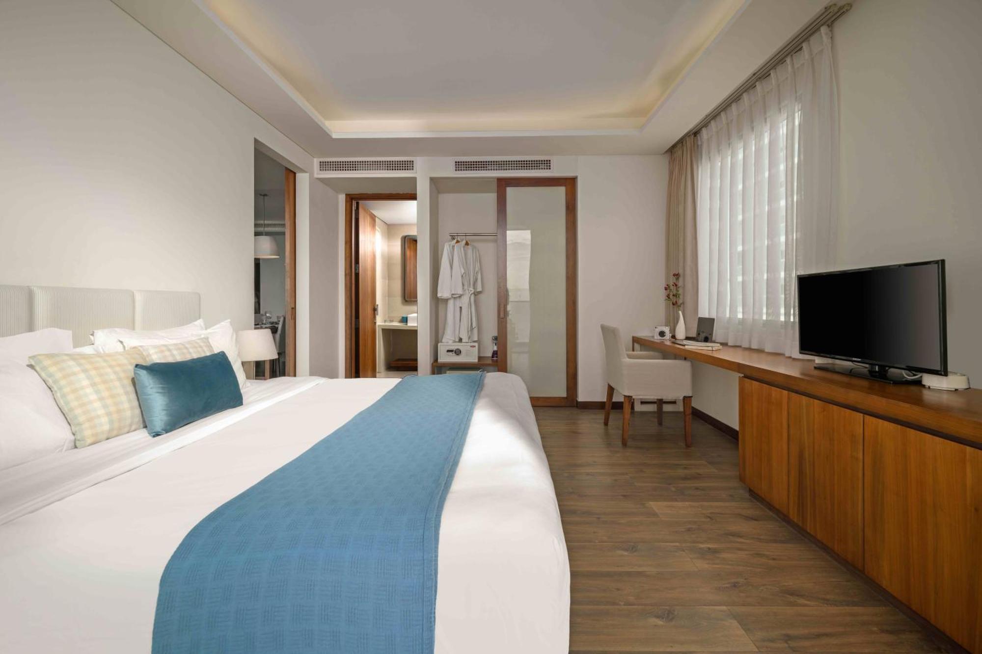 Stunning Apartments Across My Khe Beach ! Rooftop Pool & Gym Da Nang Exterior foto